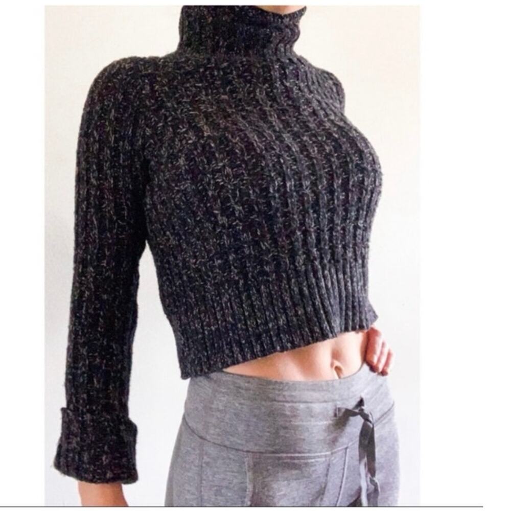 Free people black marled ballet twisted cableturtle neck cropped sweater size M
